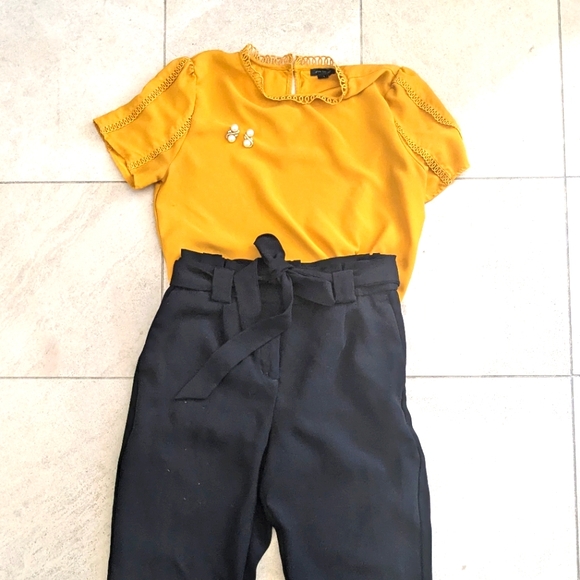 Mustard blouse from Ann Taylor - Picture 2 of 5